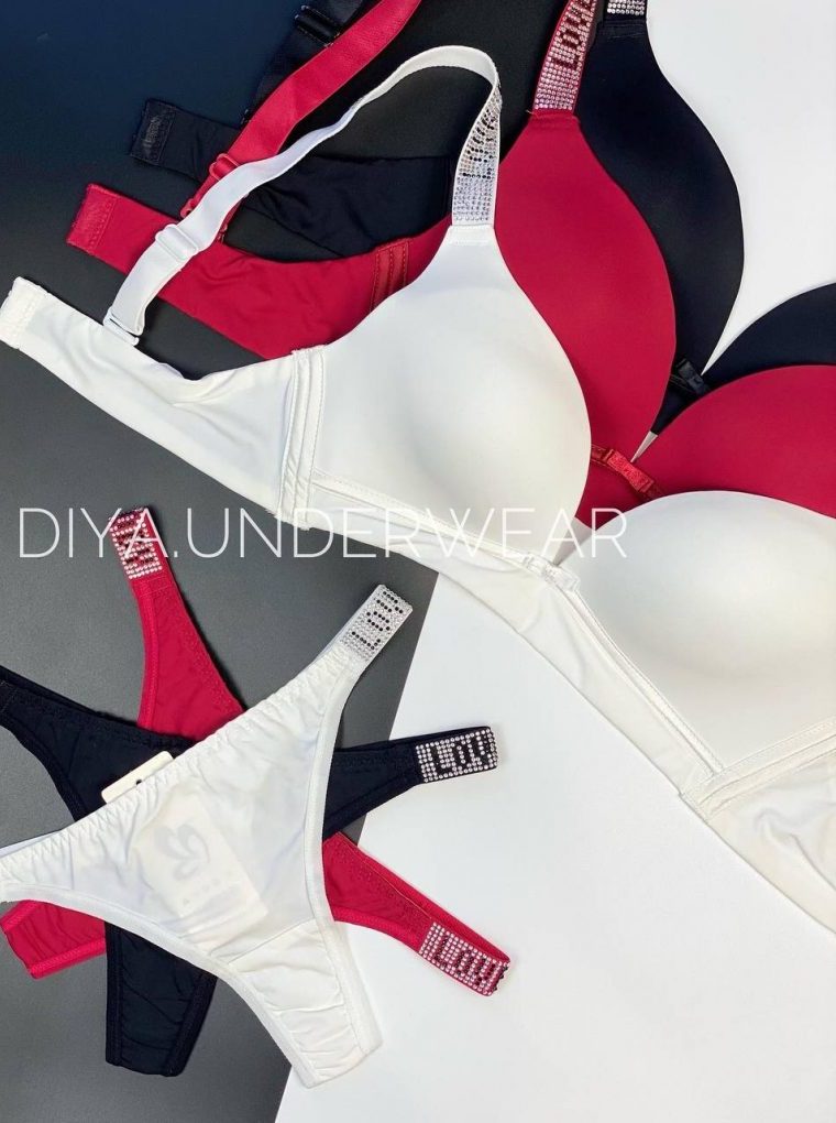 Комплекти спідньої білизни